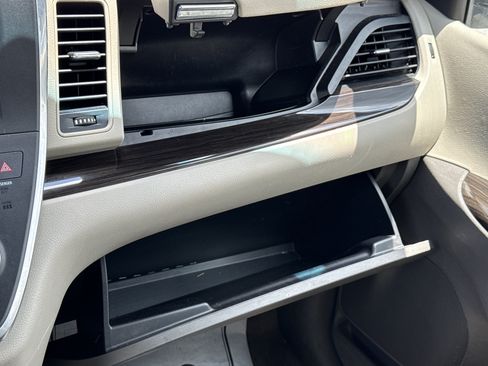 Used 2015 Toyota Sienna XLE FWD image 24