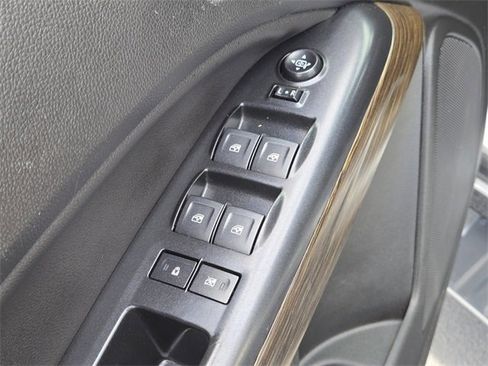 Used 2018 GMC Canyon Denali image 17