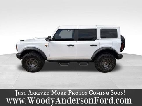 Used 2025 Ford Bronco Badlands AWD/4WD image 4