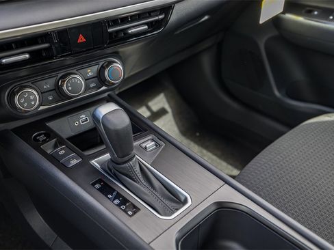 New 2025 Nissan Kicks S image 13