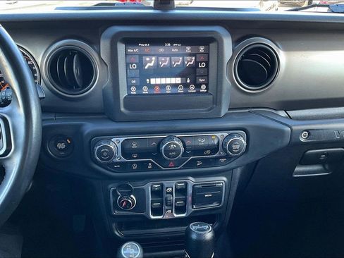 Used 2018 Jeep Wrangler Unlimited Sport S image 13