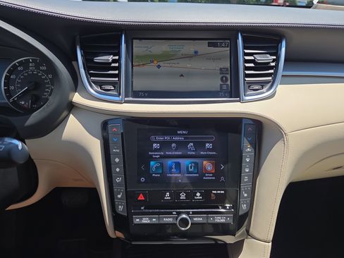 Used 2020 INFINITI QX50 Sensory w/ Climate Package FWD image 15
