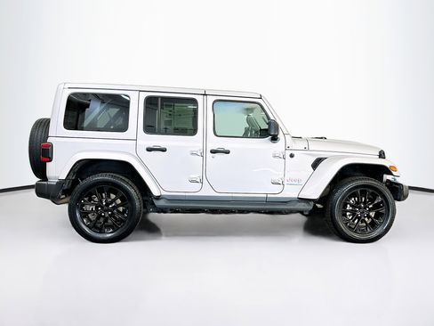 Used 2023 Jeep Wrangler Sahara w/ Cold Weather Group image 10