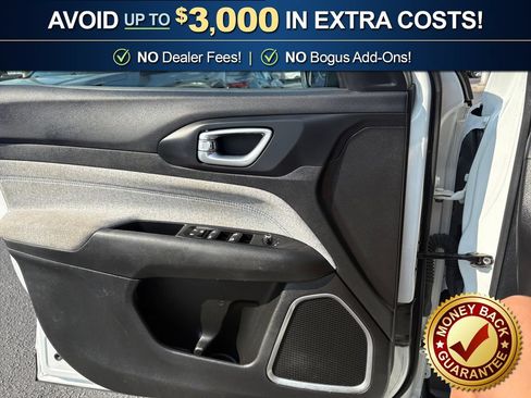 Used 2024 Jeep Compass Latitude AWD/4WD image 16