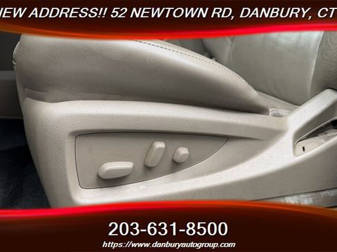 Used 2016 GMC Yukon SLT w/ Open Road Package RWD image 12