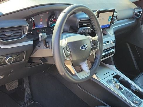 Used 2023 Ford Explorer XLT w/ Equipment Group 202A AWD/4WD image 7