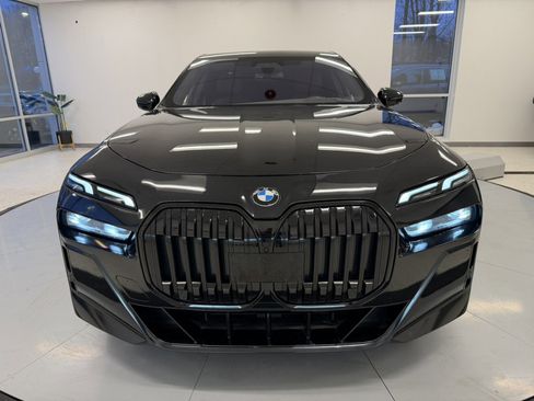 Used 2023 BMW 760i xDrive image 71