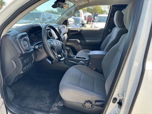 Used 2021 Toyota Tacoma SR image 12