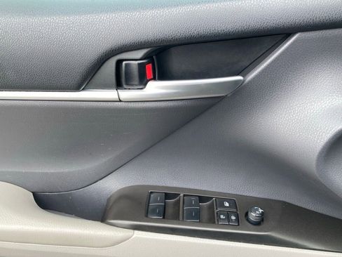 Used 2023 Toyota Camry LE FWD image 11