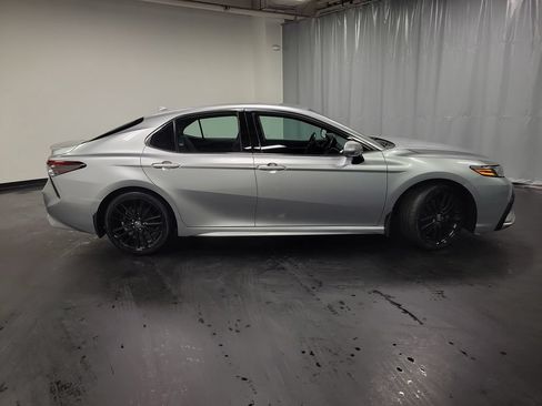 Used 2024 Toyota Camry XSE FWD image 9
