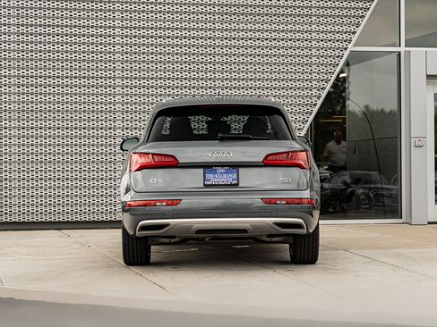 Used 2018 Audi Q5 2.0T Premium Plus w/ Premium Plus Package AWD/4WD image 28