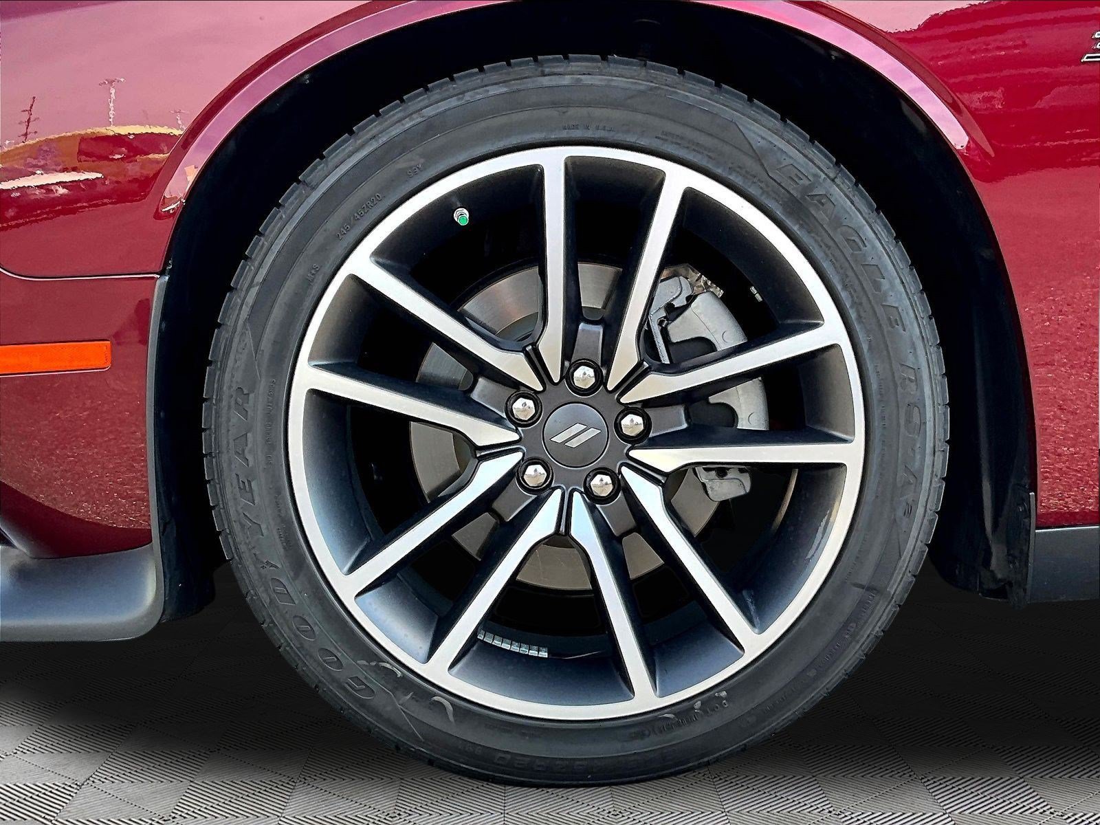 Used 2023 Dodge Challenger R/T RWD image 31