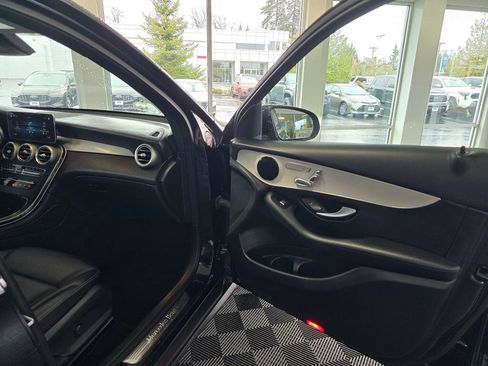 Used 2022 Mercedes-Benz GLC 300 image 43