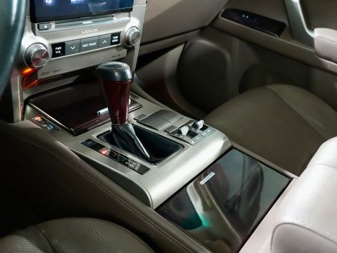 Used 2014 Lexus GX 460 w/ Premium Package image 22