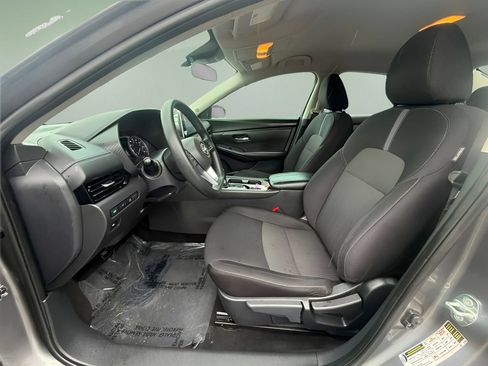 Used 2024 Nissan Sentra SV FWD image 10