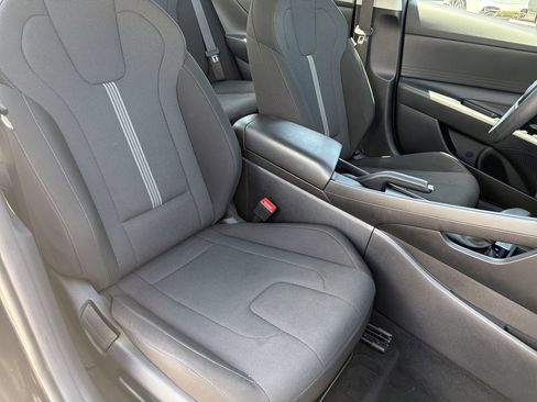 Used 2024 Hyundai Elantra SE FWD image 20