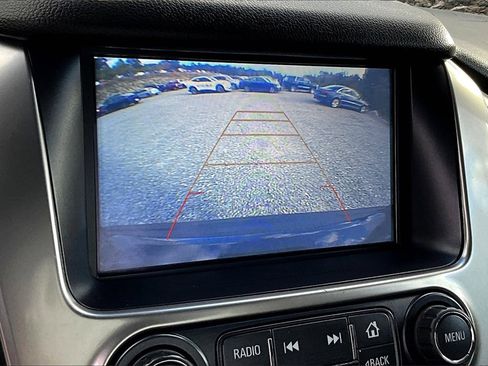 Used 2020 Chevrolet Suburban LS image 17