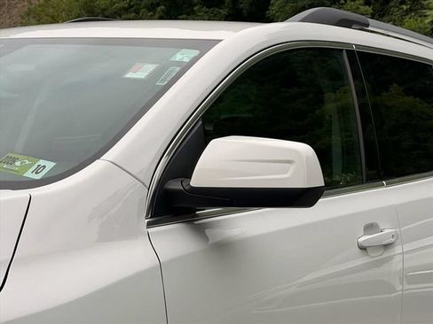 Used 2019 GMC Acadia SLE AWD/4WD image 3