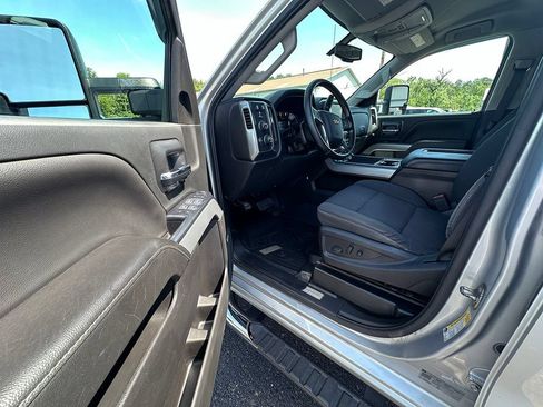 Used 2019 Chevrolet Silverado 2500 LT w/ All Star Edition AWD/4WD image 19