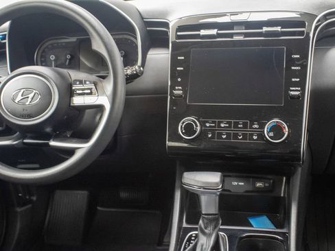 Used 2023 Hyundai Tucson SE image 10