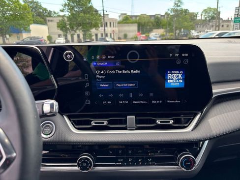 Used 2025 Chevrolet Equinox LT image 20