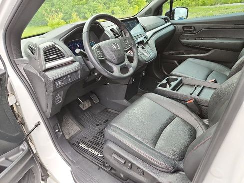 Used 2023 Honda Odyssey Sport image 31