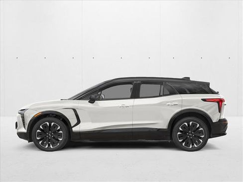 New 2026 Chevrolet Blazer EV RS image 3
