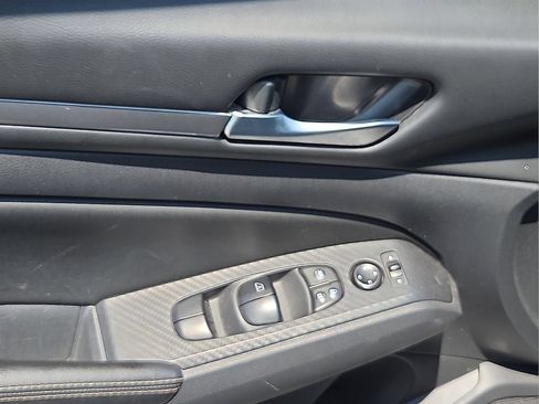 Used 2022 Nissan Altima 2.5 SV FWD image 13