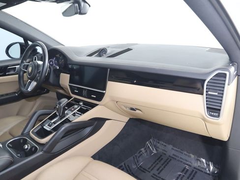 Used 2020 Porsche Cayenne AWD/4WD image 51