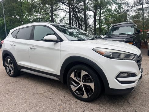 Used 2018 Hyundai Tucson Sport FWD image 6
