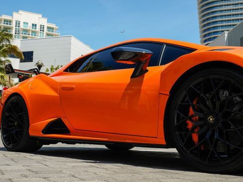 Used 2022 Lamborghini Huracan STO image 31