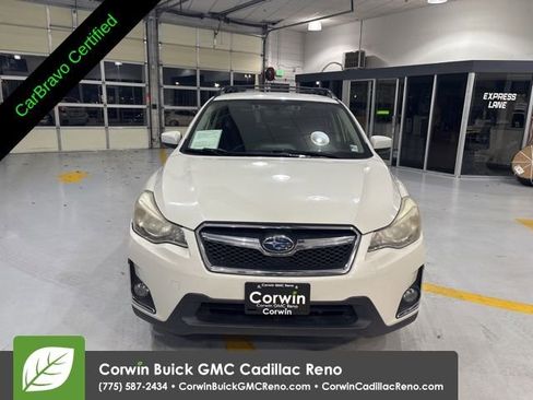 Used 2017 Subaru Crosstrek 2.0i Premium image 2