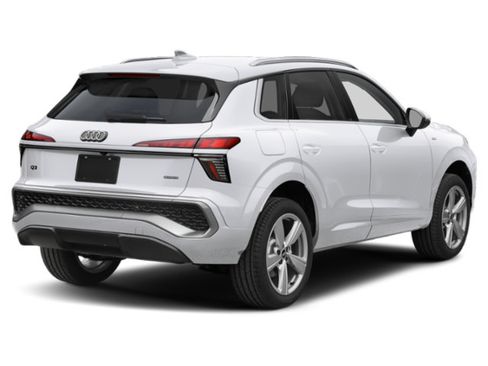 New 2026 Audi Q3 quattro 2.0T AWD/4WD image 2