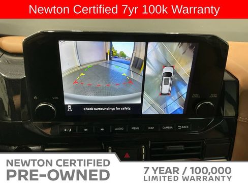 Used 2025 Nissan Pathfinder Platinum FWD image 13