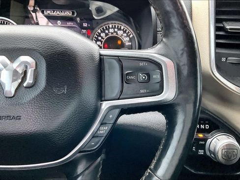 Used 2019 RAM 1500 Laramie AWD/4WD image 11
