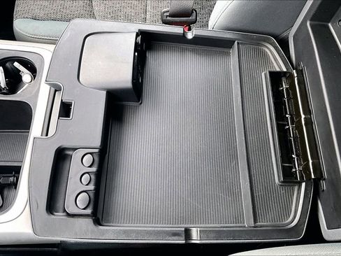 Used 2017 RAM 1500 Big Horn image 34