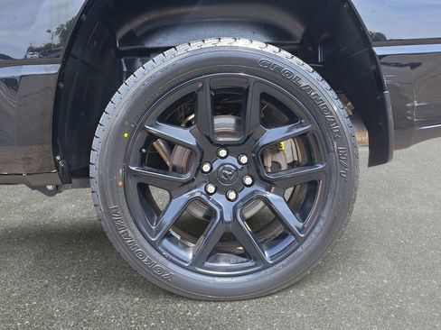 Used 2023 RAM 1500 Laramie AWD/4WD image 29