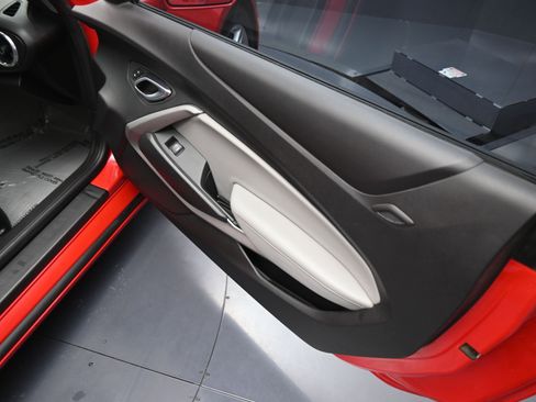 Used 2016 Chevrolet Camaro LT image 18