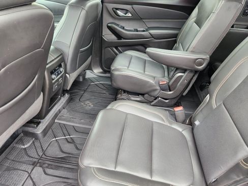 Used 2021 Chevrolet Traverse Premier w/ Redline Edition FWD image 13