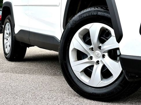 Used 2024 Toyota RAV4 LE FWD image 2