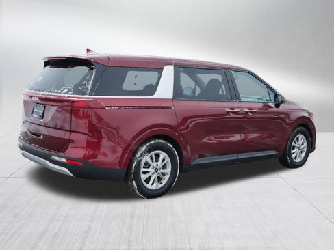 Certified 2024 Kia Carnival LX image 7