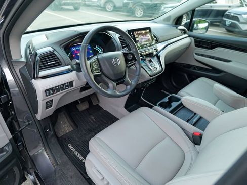 Used 2023 Honda Odyssey Touring image 21