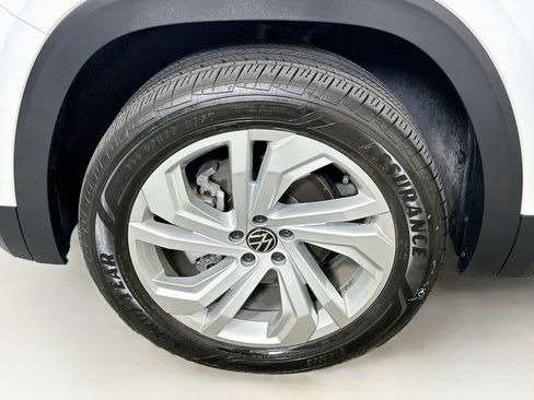 Used 2022 Volkswagen Atlas SE w/ Panoramic Sunroof Package FWD image 24