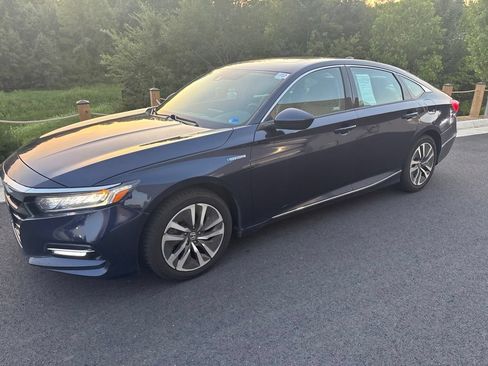 Used 2019 Honda Accord EX image 8