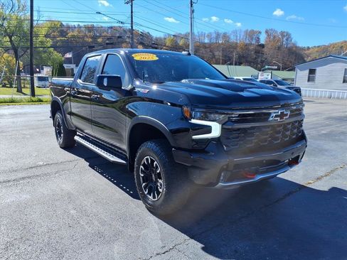 Used 2025 Chevrolet Silverado 1500 ZR2 w/ Technology Package AWD/4WD image 6