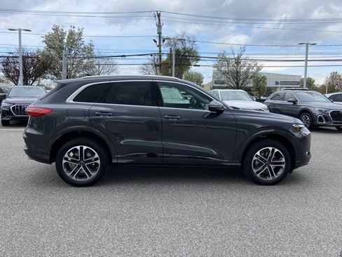 Used 2025 Audi Q5 Premium w/ Convenience Package AWD/4WD image 7