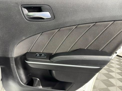 Used 2022 Dodge Charger SXT image 40