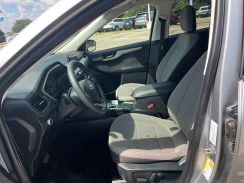Used 2022 Ford Escape SE FWD image 13