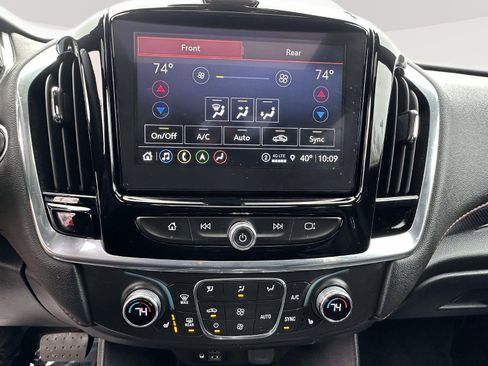 Certified 2023 Chevrolet Traverse RS image 12