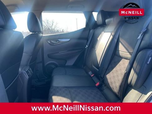 Used 2022 Nissan Rogue Sport SV w/ Technology Package image 15